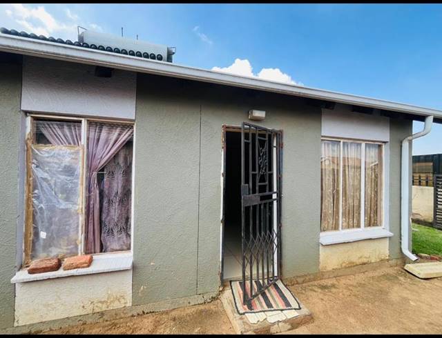 2 BEDROOM HOUSE FOR SALE IN WINDMILL PARK